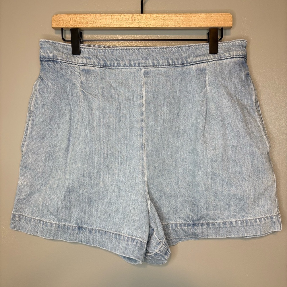 Madewell Large Pull On Pleated Jean Shorts Light Wash Blue Denim